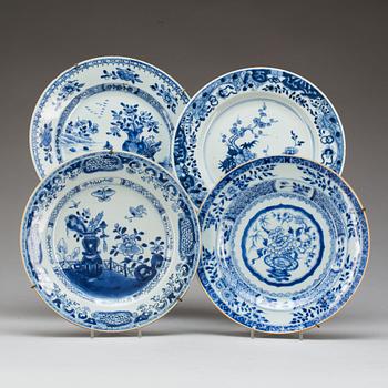 TALLRIKAR, 3+1 st, porslin, Kina, Qianlong (1736-1795).