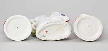 FIGURINER, 3 st, porslin, Wedgwood, 1900-talets första hälft.