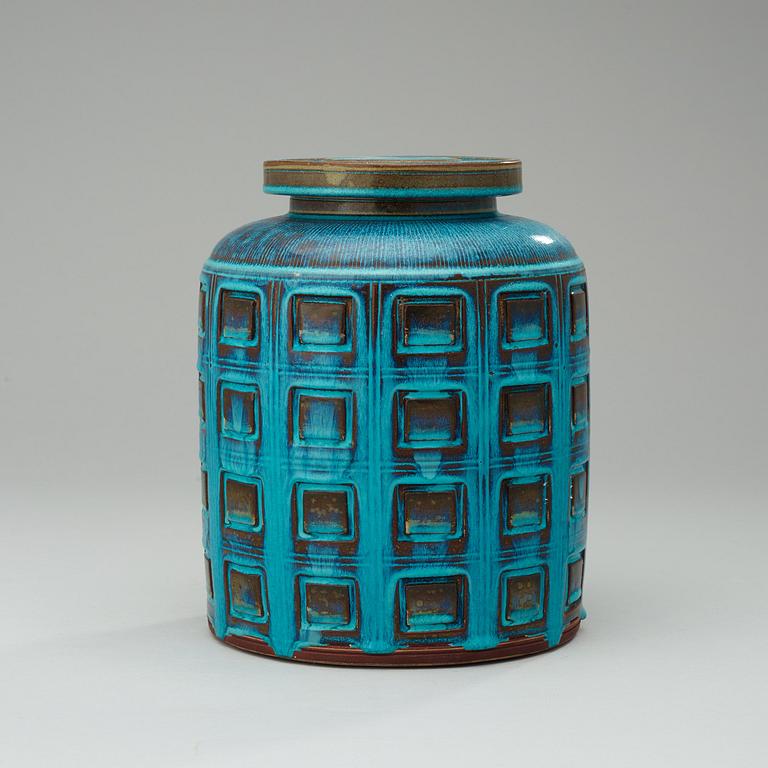 A Wilhelm Kåge 'Farsta' stoneware jar and cover, Gustavsberg Studio 1958.