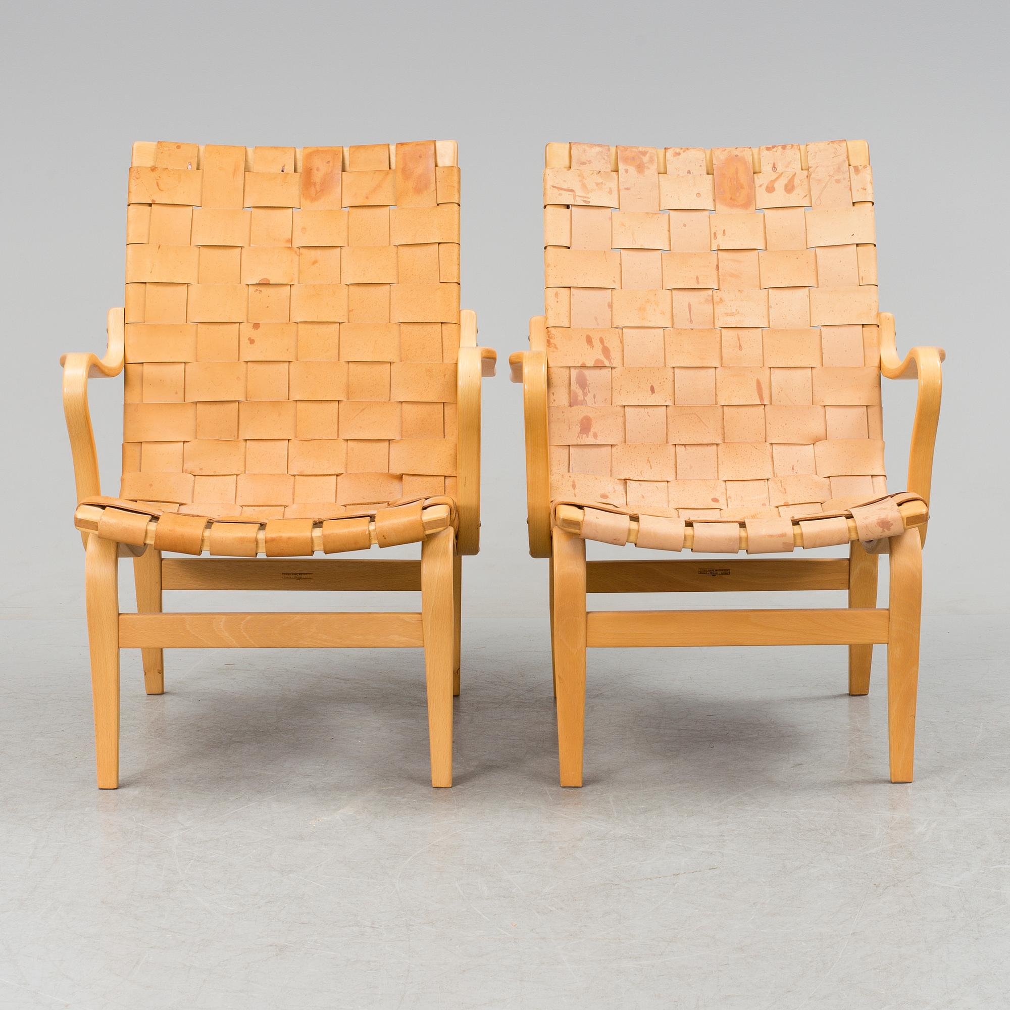 BRUNO MATHSSON, karmstolar, ett par, "Eva", Firma Karl Mathsson, Värnamo, 1976.