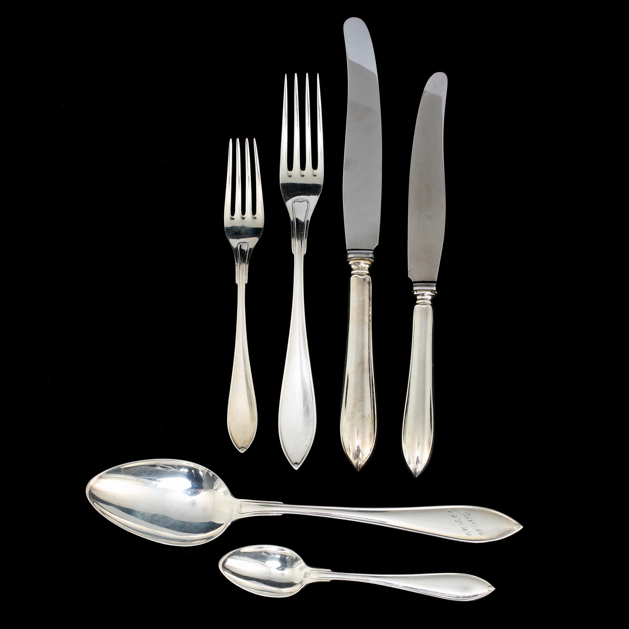 PARTI BESTICK, 89 delar, silver, bl a GAB, 1900-talets första hälft. Total vikt 2 552 g.