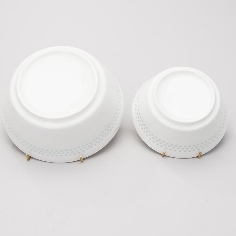 FRIEDL HOLZER-KJELLBERG, ASTIASTO, 34 osaa, "Helmi", riisiposliinia, signeeratut F.H.Kj. Arabia Finland.