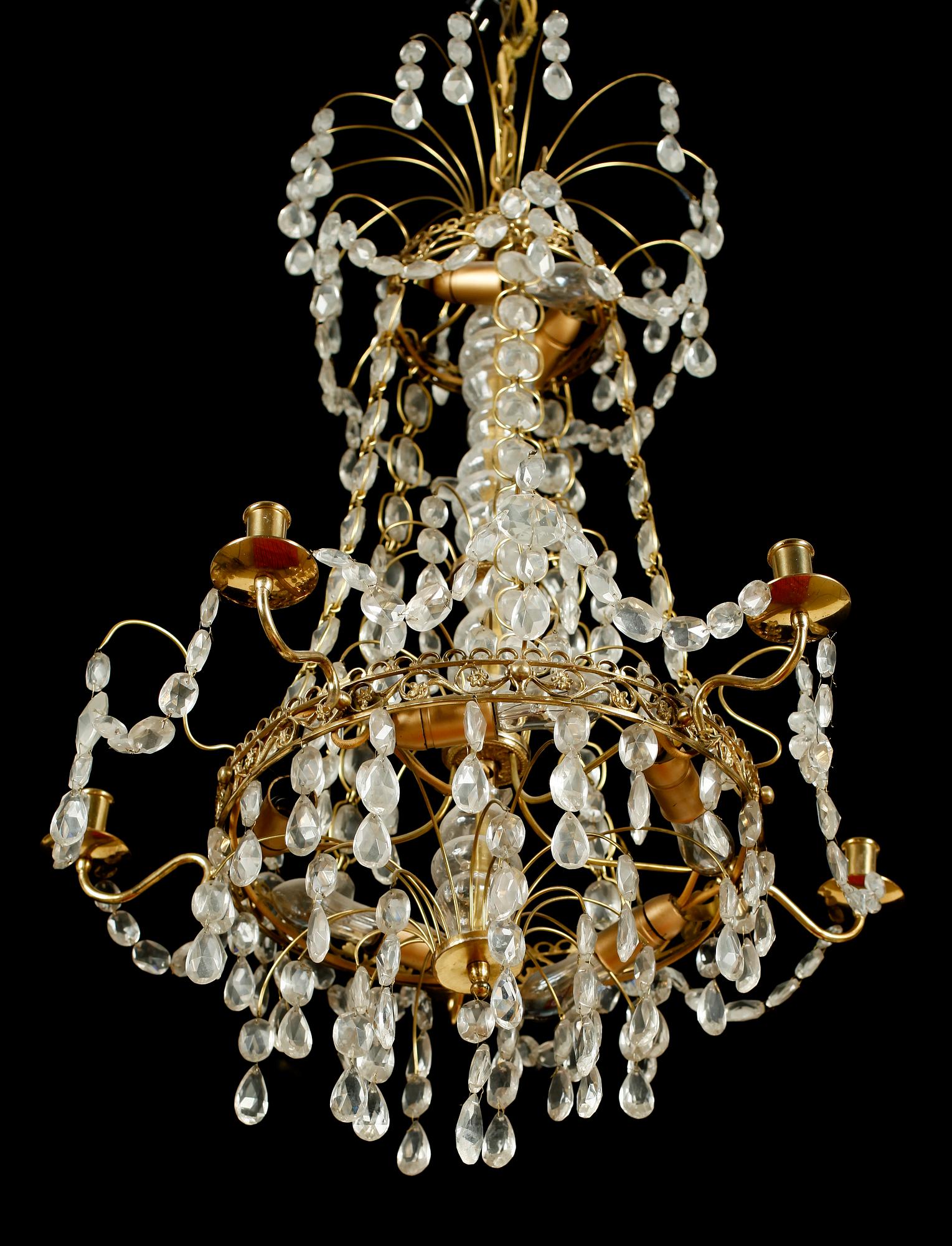 LJUSKRONA, gustaviansk stil, 1900-talets mitt. Höjd ca 75 cm.