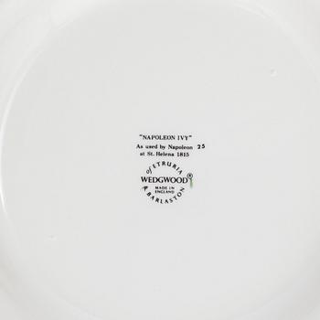DJUPA TALLRIKAR, 8 st, flintgods, "Napoleon Ivy", Wedgwood, England, 1900-talets andra hälft.