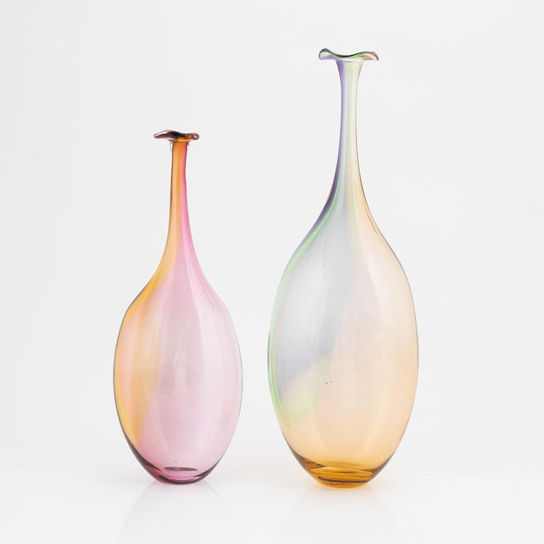 Kjell Engman, vaser, 2 st, glas, "Fidji", Kosta Boda.