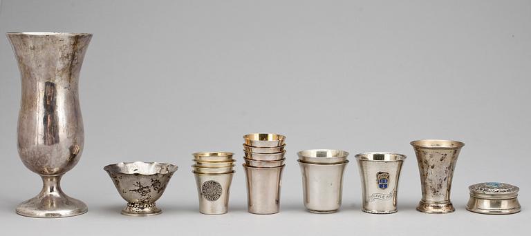 PARTI SILVER, 17 delar, bla bålslev CPÅ, Arboga, 1829. Tot vikt ca355g (exkl slev samt vas med fylld fot).