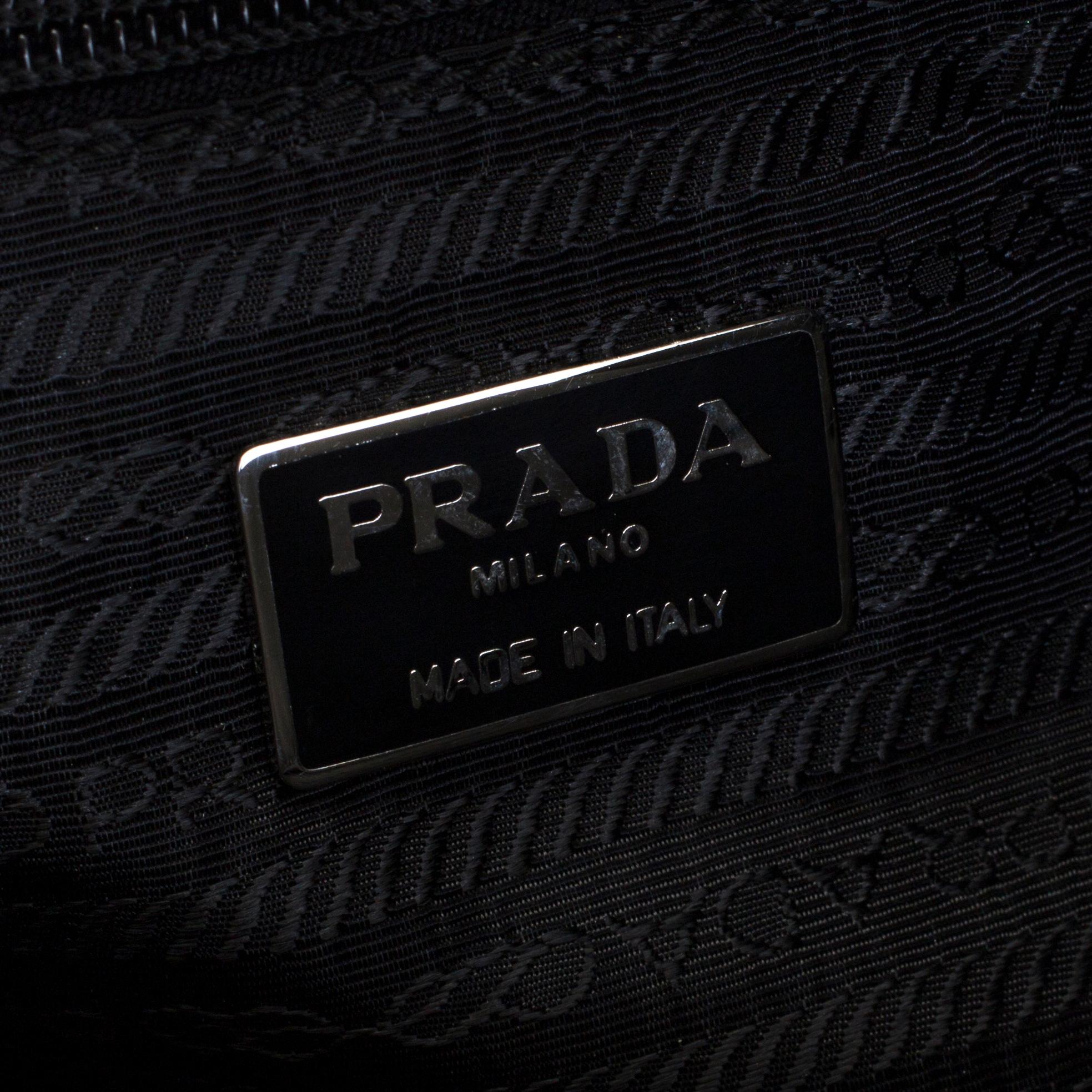 VÄSKA, Prada.