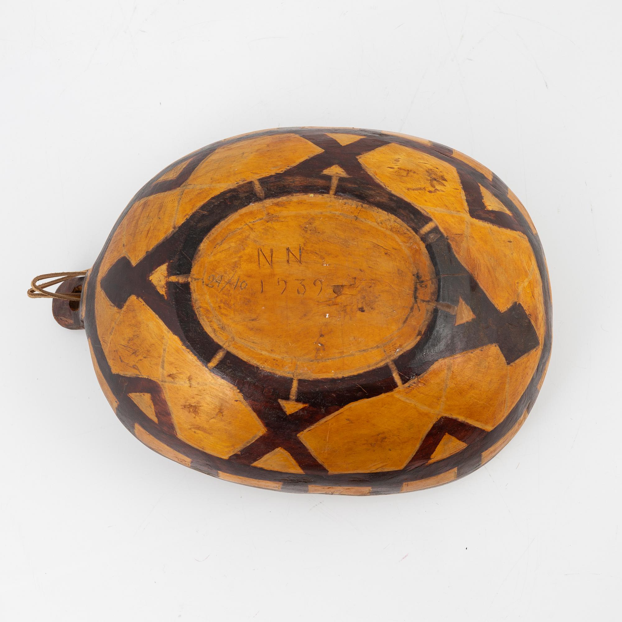 A birch bowl, signed NN and dated 24/10 1939.