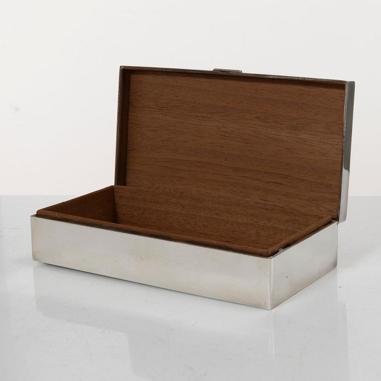 A German 20th century sterling silver cigarr case, mark of Otto Wolter, Company Schwabisch - Gmund (1875-1991).