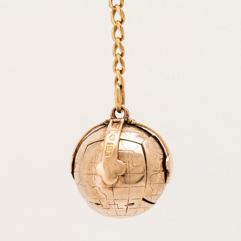 A freemason pendant by C.G. Hallberg Stockholm.