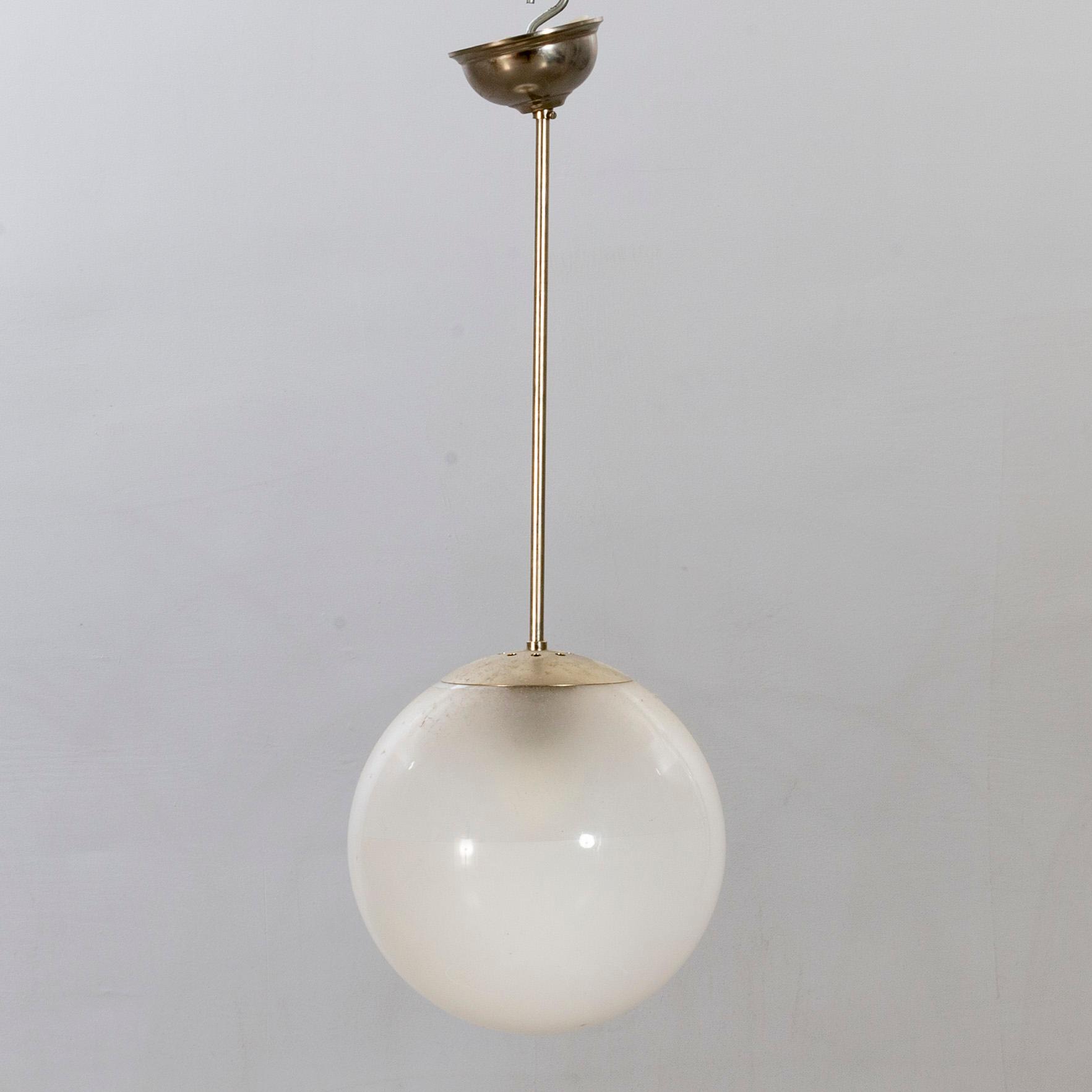 A 1930'S CEILING PENDANT.