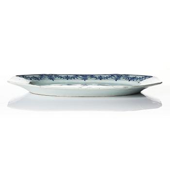 A set of two chargers, Qianlong 1736-95.