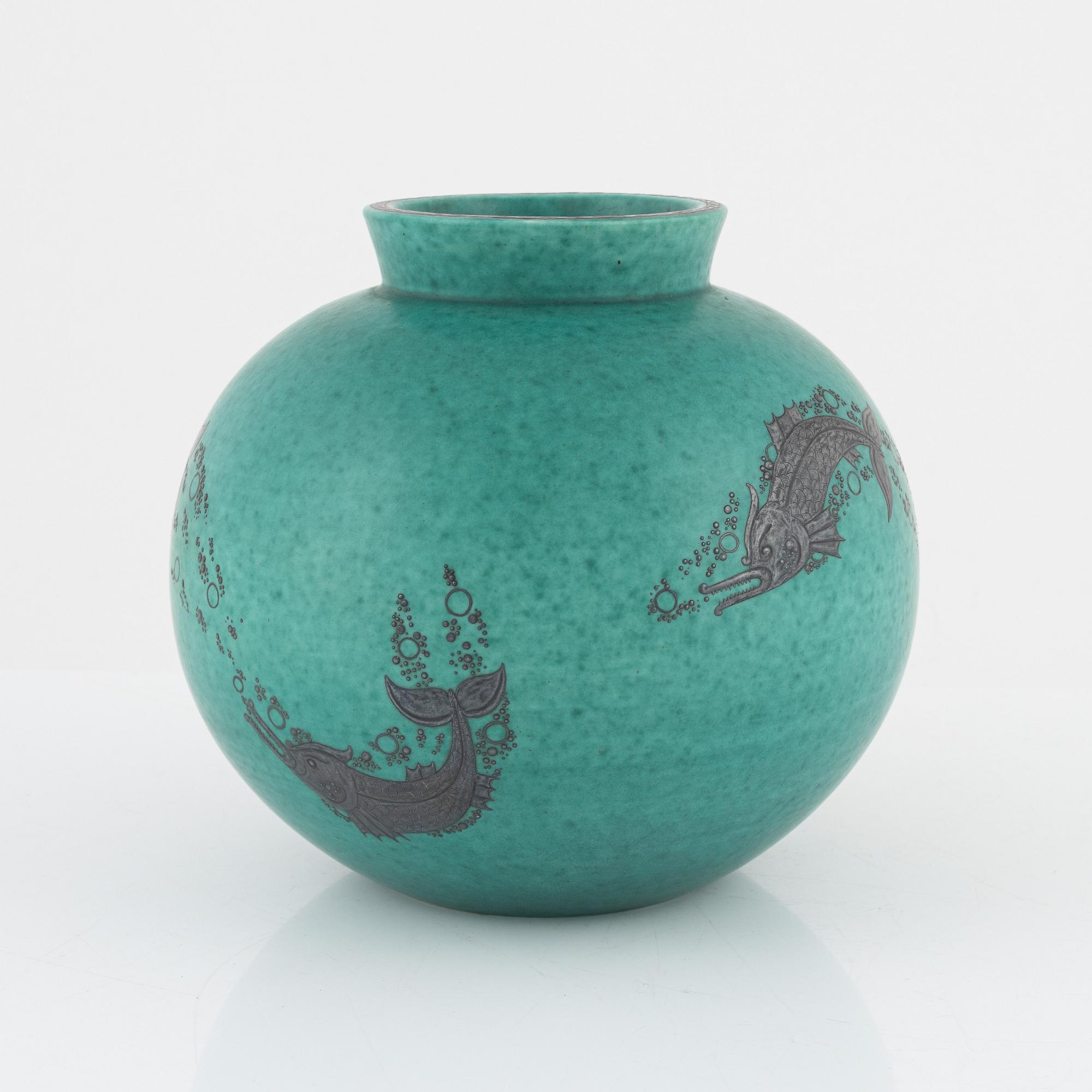 Wilhelm Kåge, an 'Argenta' stoneware vase, Gustavsberg, 1935.