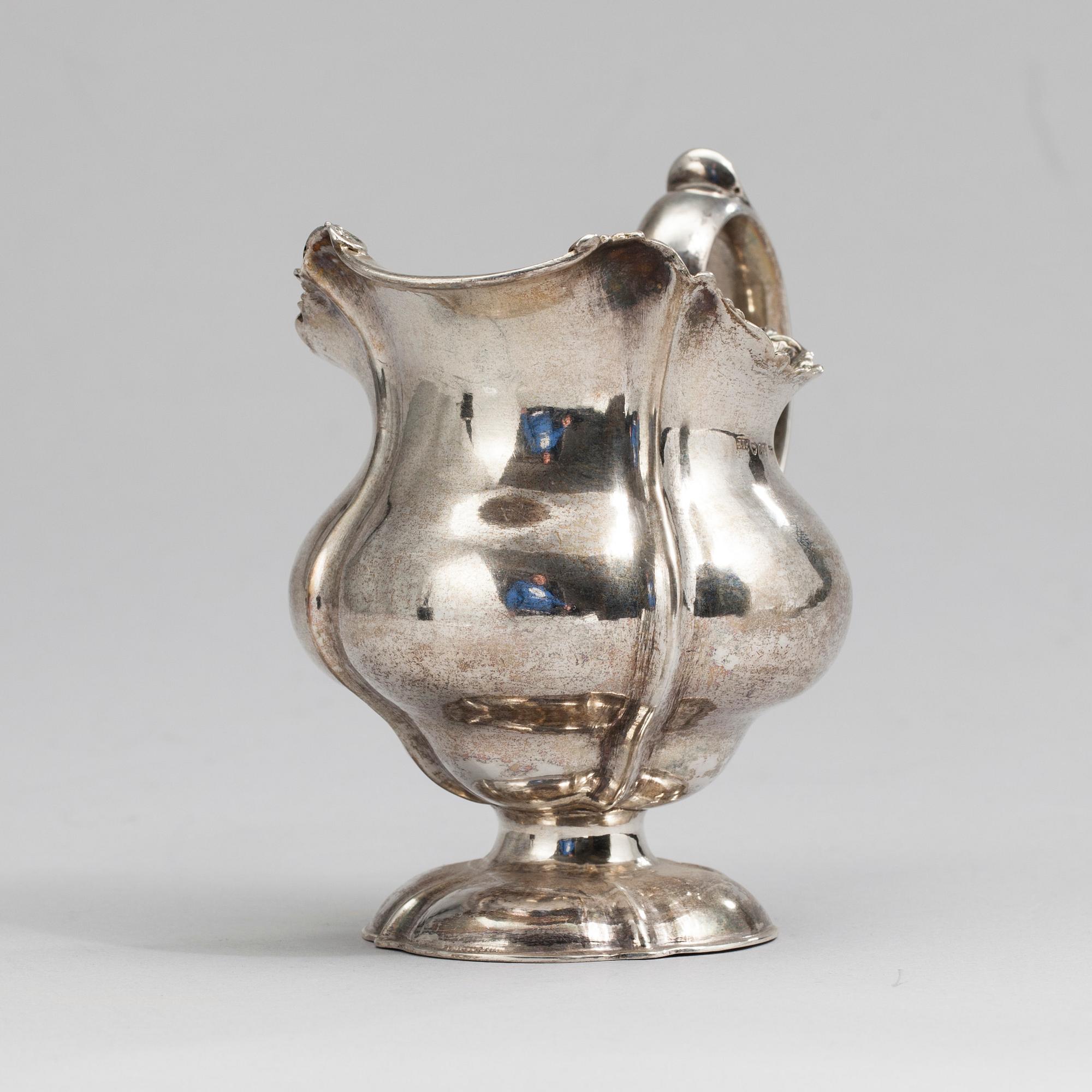 MAITOKANNU, hopeaa, Jonas Lampen, Viipuri 1864, paino 122 g.