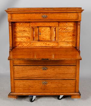 CHIFFONJE, sekelskiftet 1900.