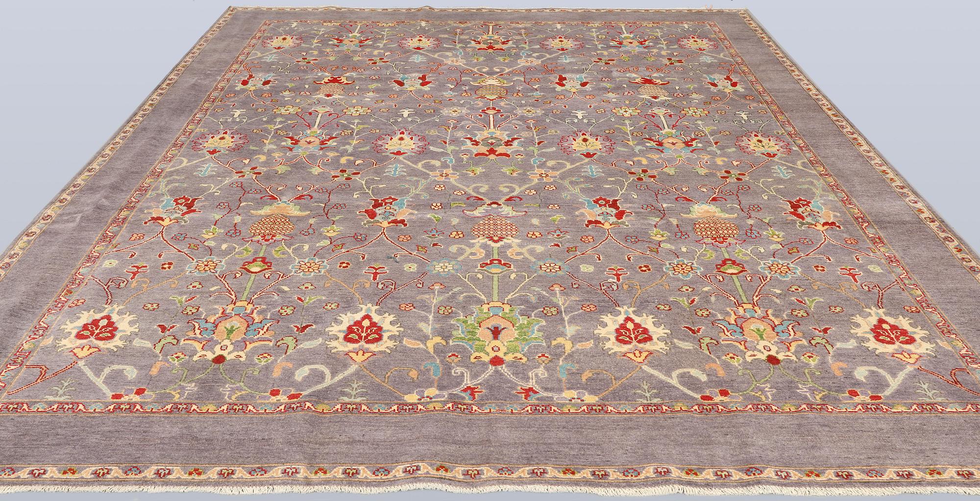 Matta, Ziegler design, ca 359 x 270 cm.