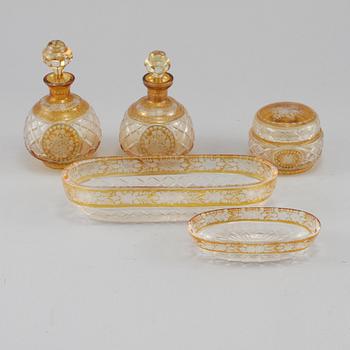 TOALETTSET, 5 delar, glas, Böhmisk typ, 1900-talets första hälft/mitt.