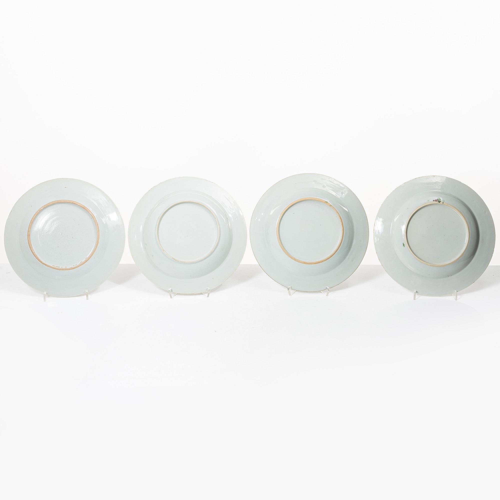 17 Famille Rose export porcelain plates, China, Qianlong (1736-95).