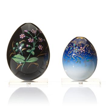 371. Two Russian porcelain Easter Eggs, circa 1890-1900, presumably Imperial porcelainmanufactory, St Petersburg.