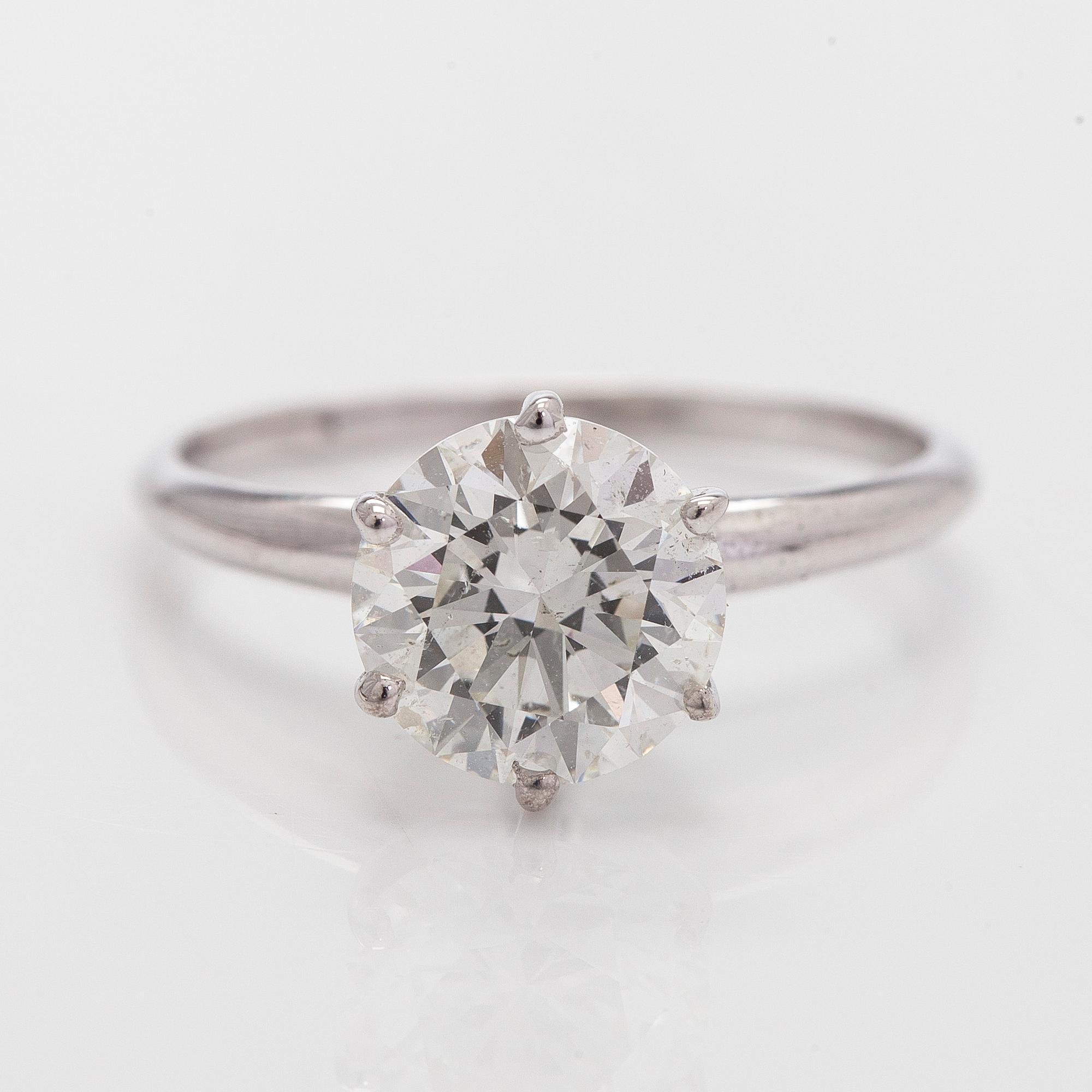 Sormus, solitaire, briljanttihiottu timantti 2,03 ct, 18K valkokulta.