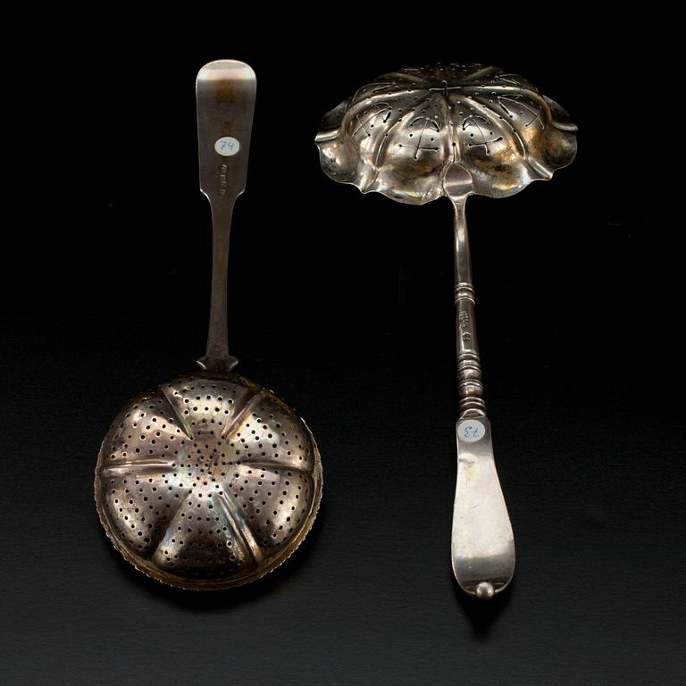 STRÖSKEDAR, 2 st, silver. Finland medlet av 1800-talet. Vikt 108 g.