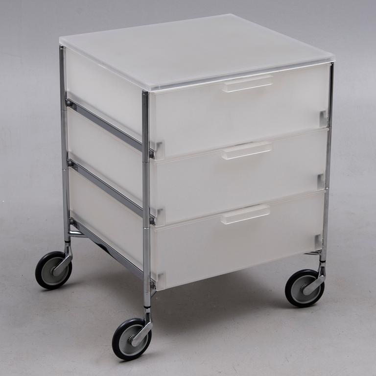 LIPASTO, "Mobil", Antonio Citterio ja Oliver Löw, Kartell.