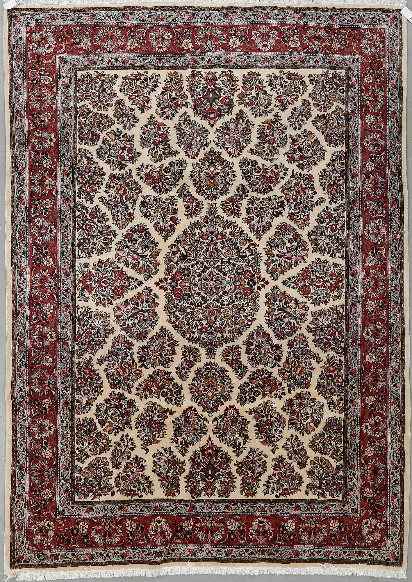 MATTA, Sarouk med korkull. Ca 290x210 cm.