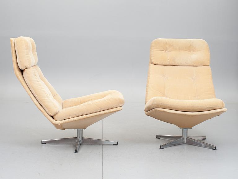 FÅTÖLJER, ett par, möjligen Dux, 1960/70-tal.