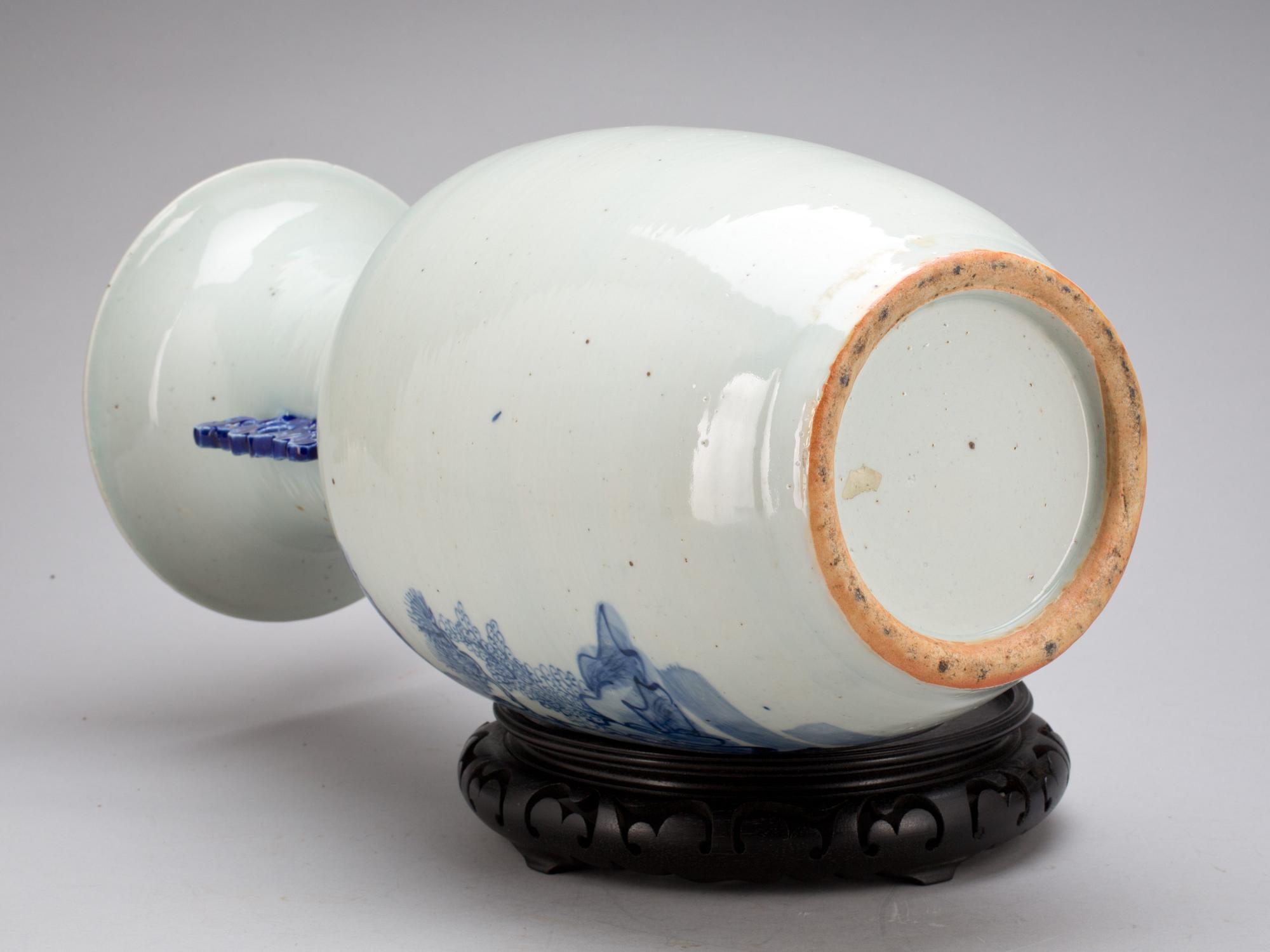 GOLVURNA, porslin, Kina, 1900-talets första hälft.