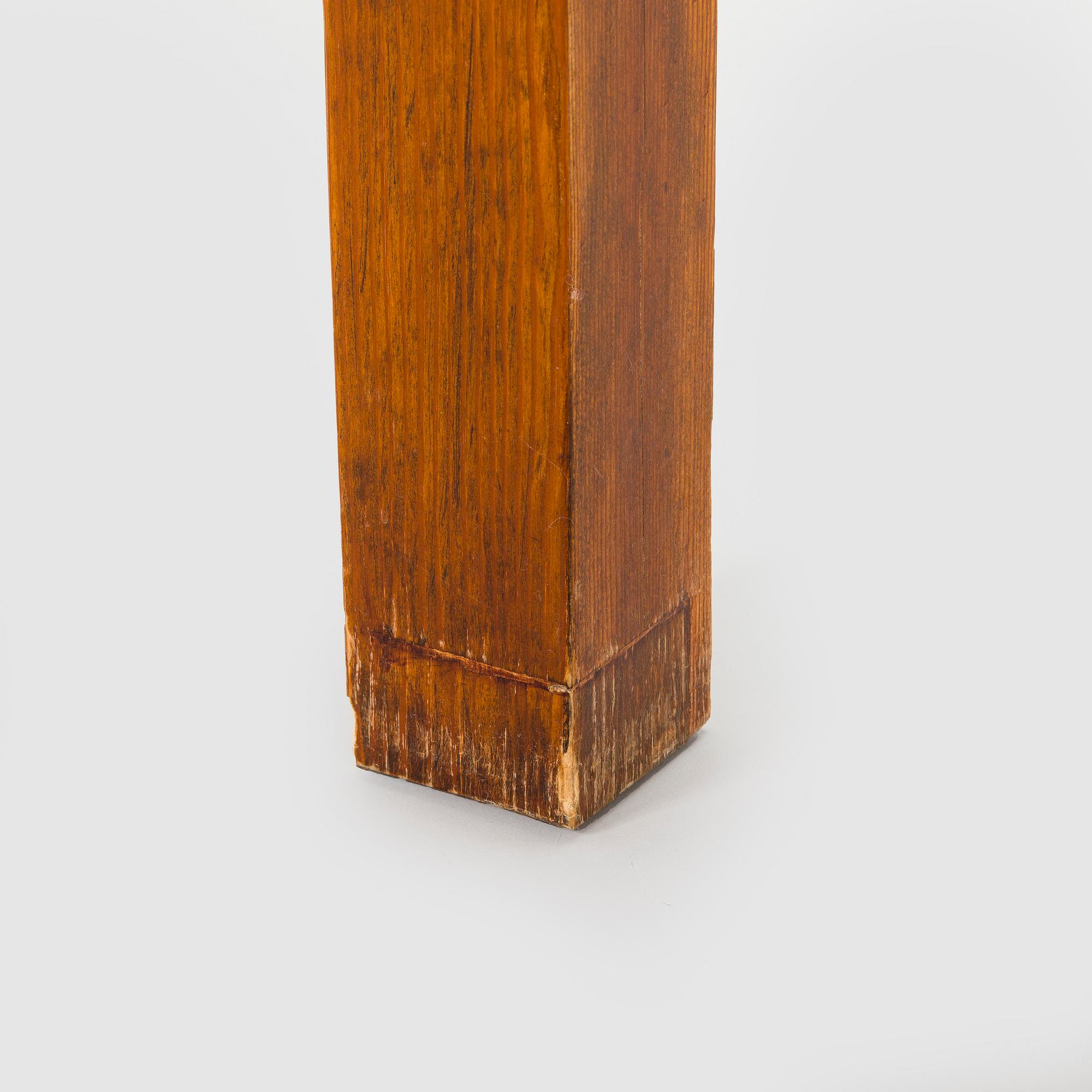 Margaret T. Nordman, kaappi, / Hanne Autere reliefi, Oy Stockmann Ab, Keravan Puusepäntehdas, 1930-luku.