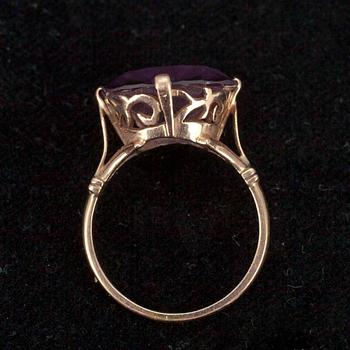 ÖRHÄNGEN ETT PAR, SAMT RING, guld 14K, syntetiska alexandriter. Tot. vikt ca 14,2 g.