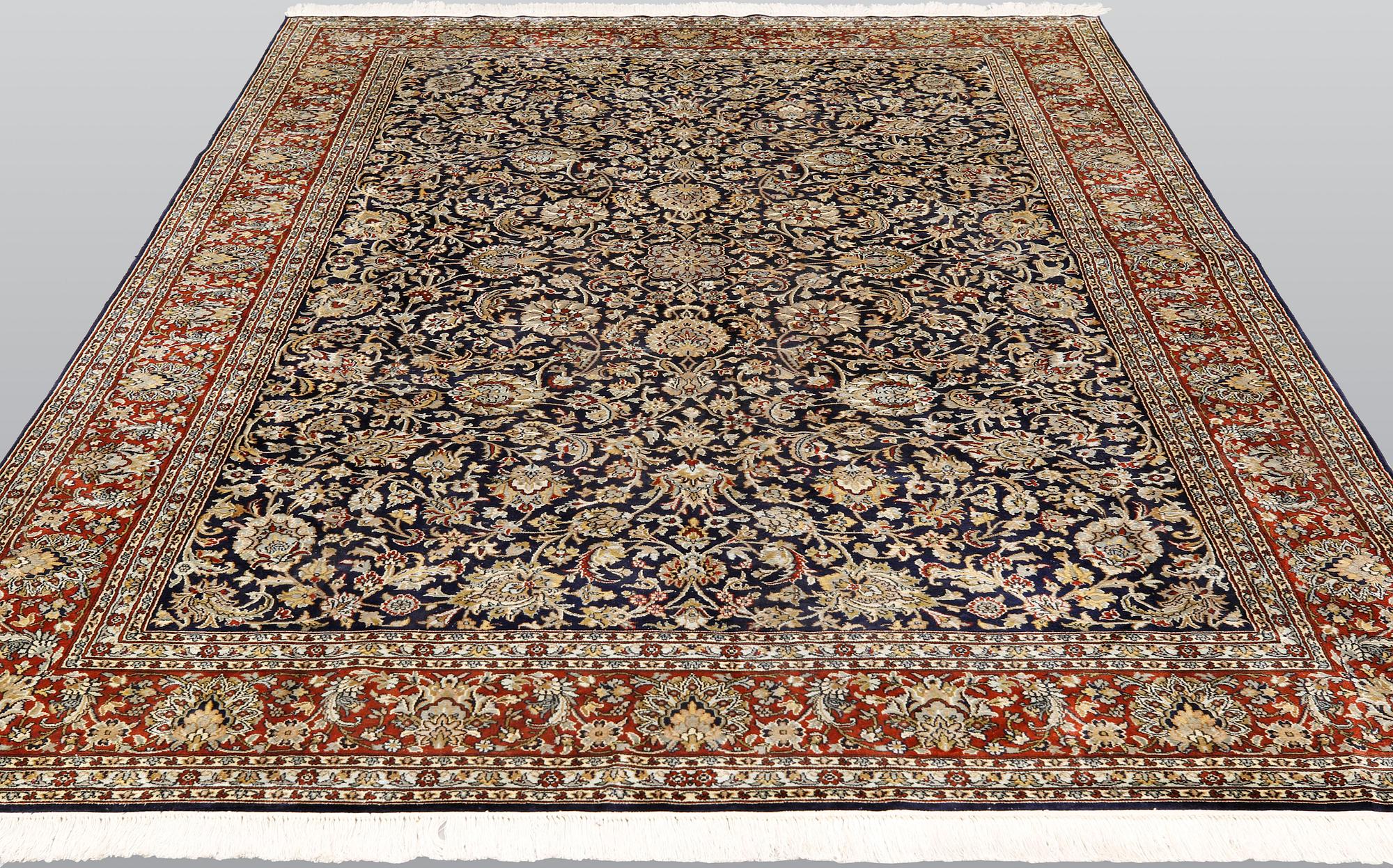 A silk Kashmir carpet, ca 280 x 188 cm.
