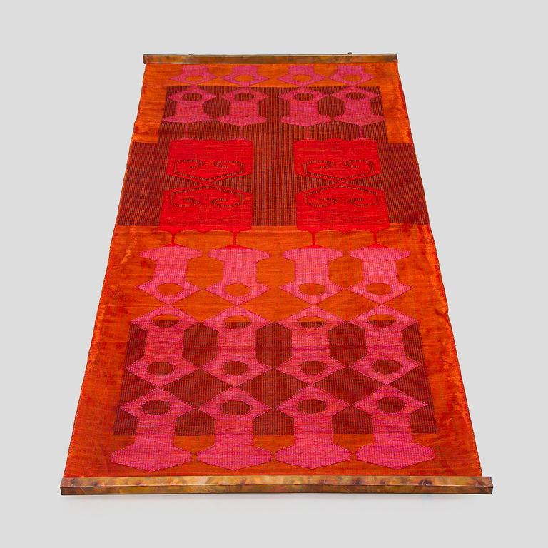 Viena Mertsalmi, tapestry, signed and dated 1968.