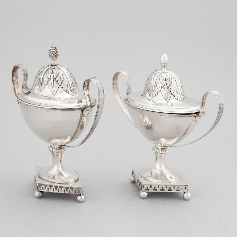 Two Swedish Silver Empire Sugar Bowls, mark of Nils Limnelius,  Stockholm 1811.