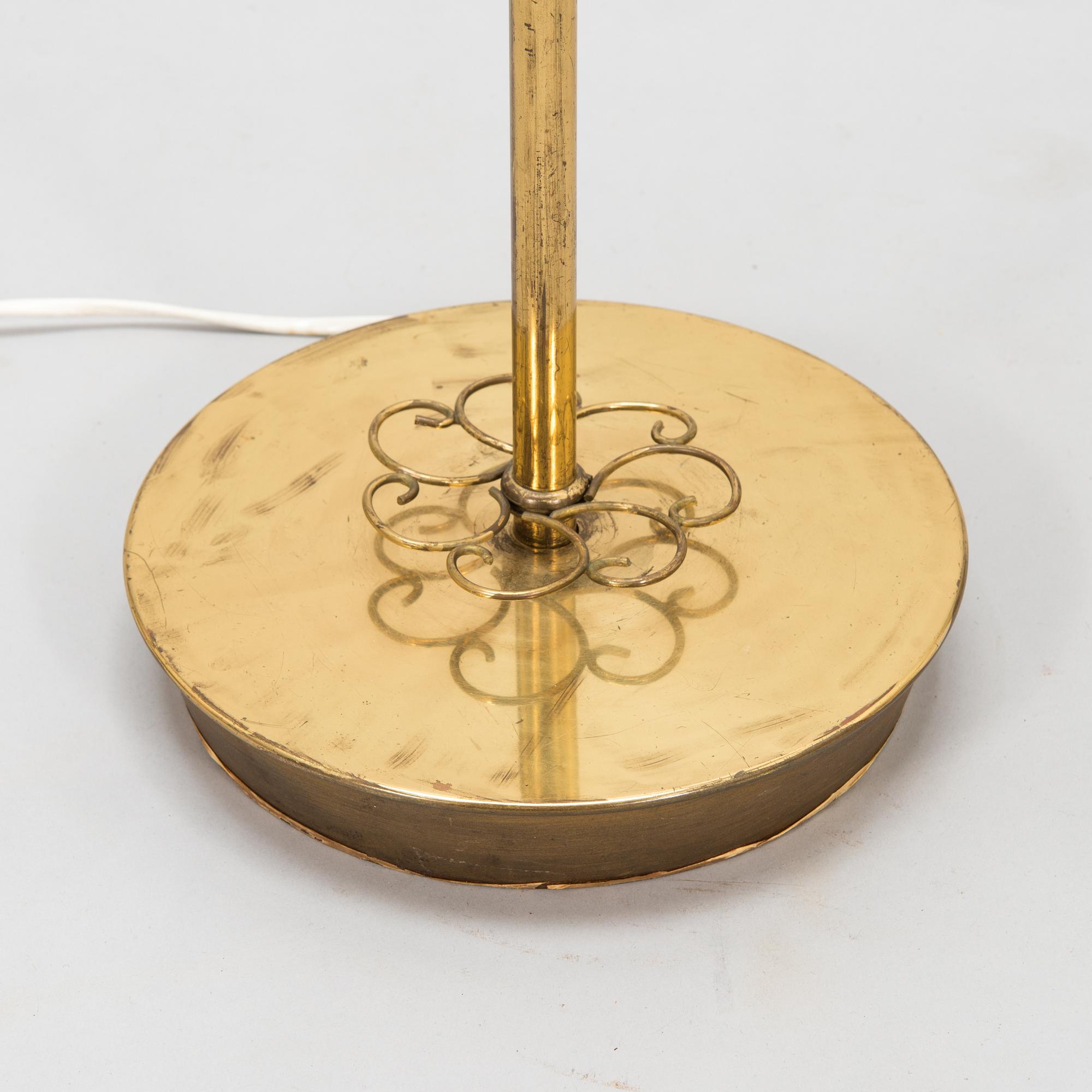 A mid-20th century floorlamp.