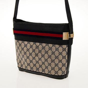 GUCCI, AXELREMSVÄSKA, 1980-tal.
