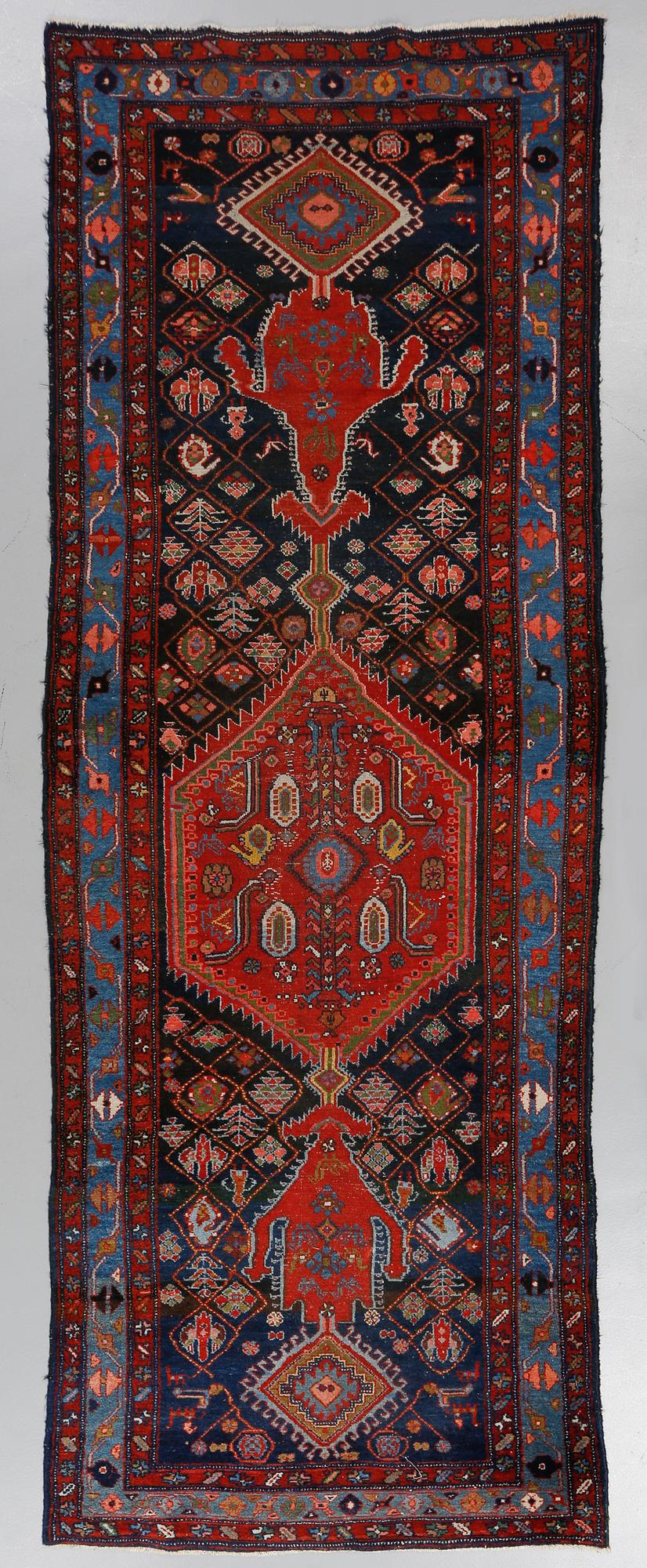 MATTA, orientalisk, 1900-talets andra hälft, ca 309 x 111 cm.