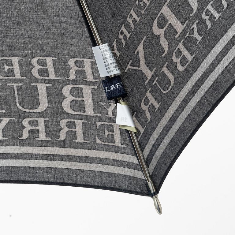 Burberry, paraply.