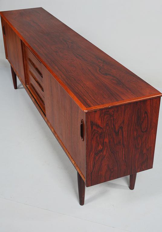 SIDEBOARD, "Cortina", Nils Jonsson, Troeds Möbelfabrik, Bjärnum, 1900-talets tredje kvartal.