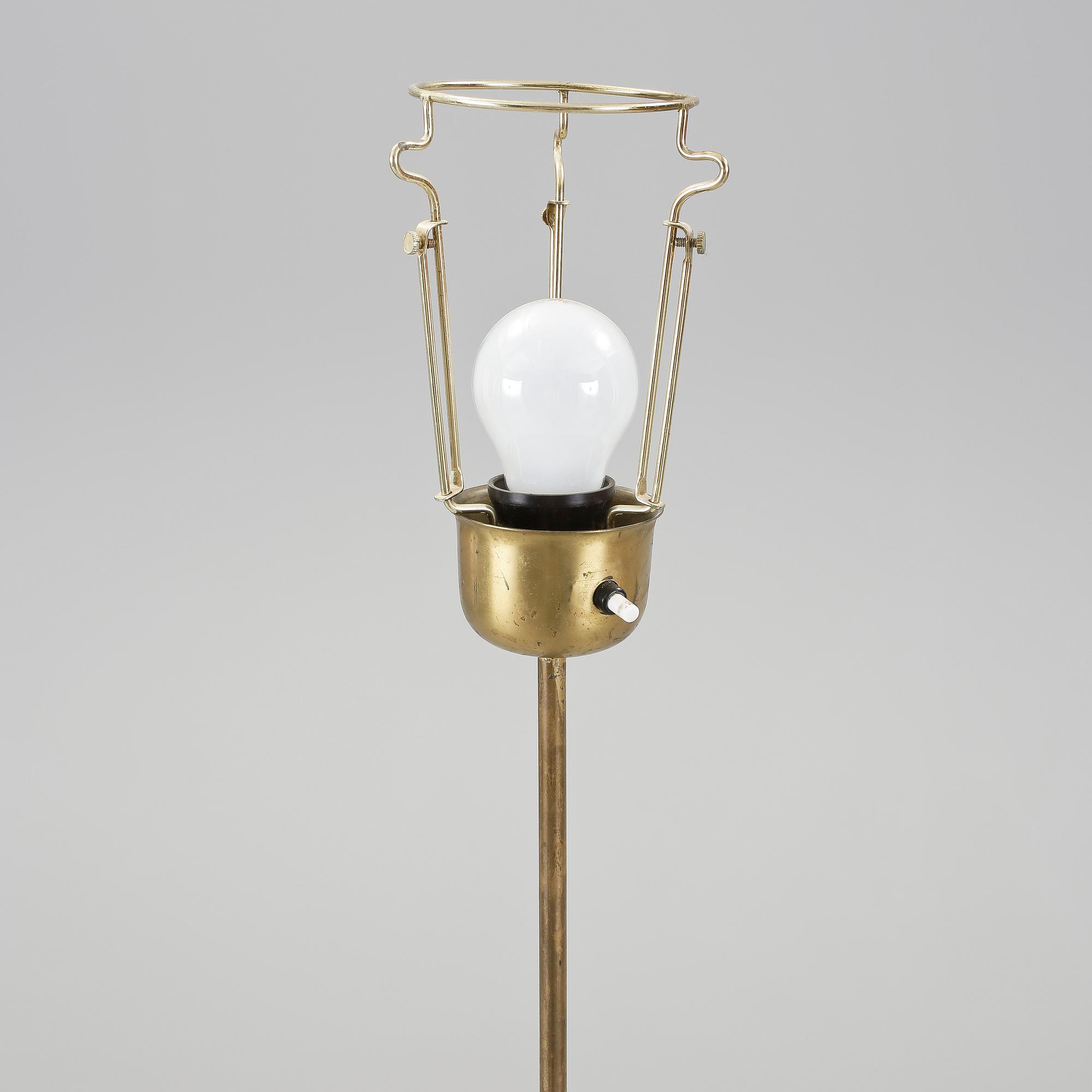 GOLVLAMPA, 1900-talets mitt.