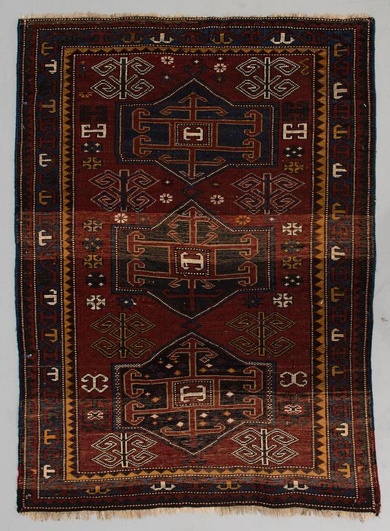 MATTO, Kazak, semiantiikki 106x144 cm.