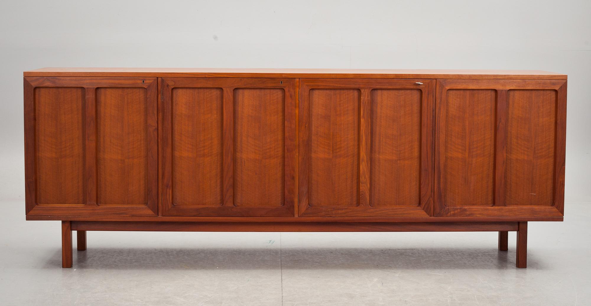 SIDEBOARD,  Karl-Erik Ekselius, AB J. O. Carlsson, Vetlanda, 1960-tal.