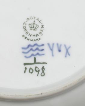 SERVISDELAR, 30 delar, porslin, bla Musselmalet, Royal Copenhagen, 1900-talets mitt/andra hälft.