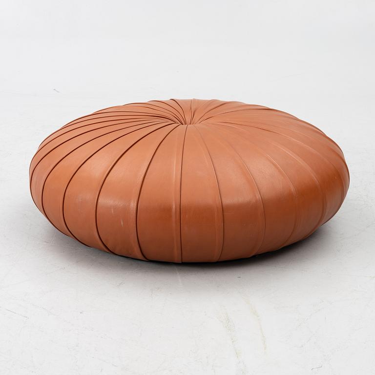 Sittpuff, "Esedra", Monica Förster.