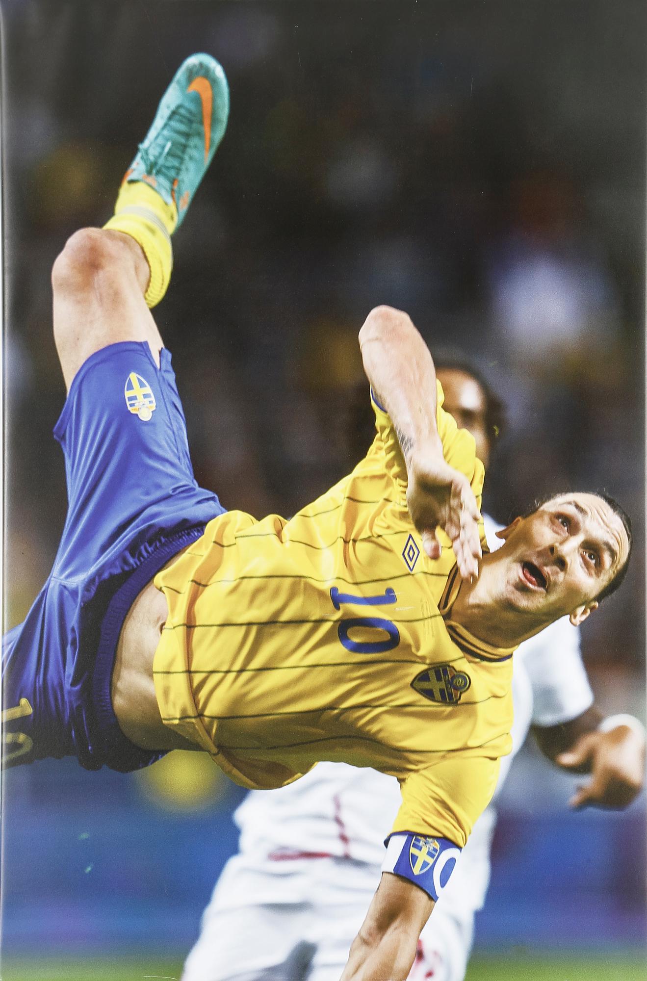 NILS PETTER NILSSON, planprint på kanvas. Zlatan gör 4-2 målet i invigningsmatchen på Friends Arena England-Sverige 2012.
