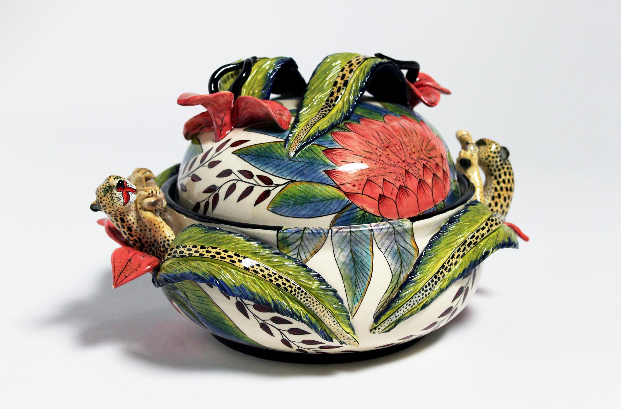 Terrin, "Cheetah Tureen", med dekor av geparder.