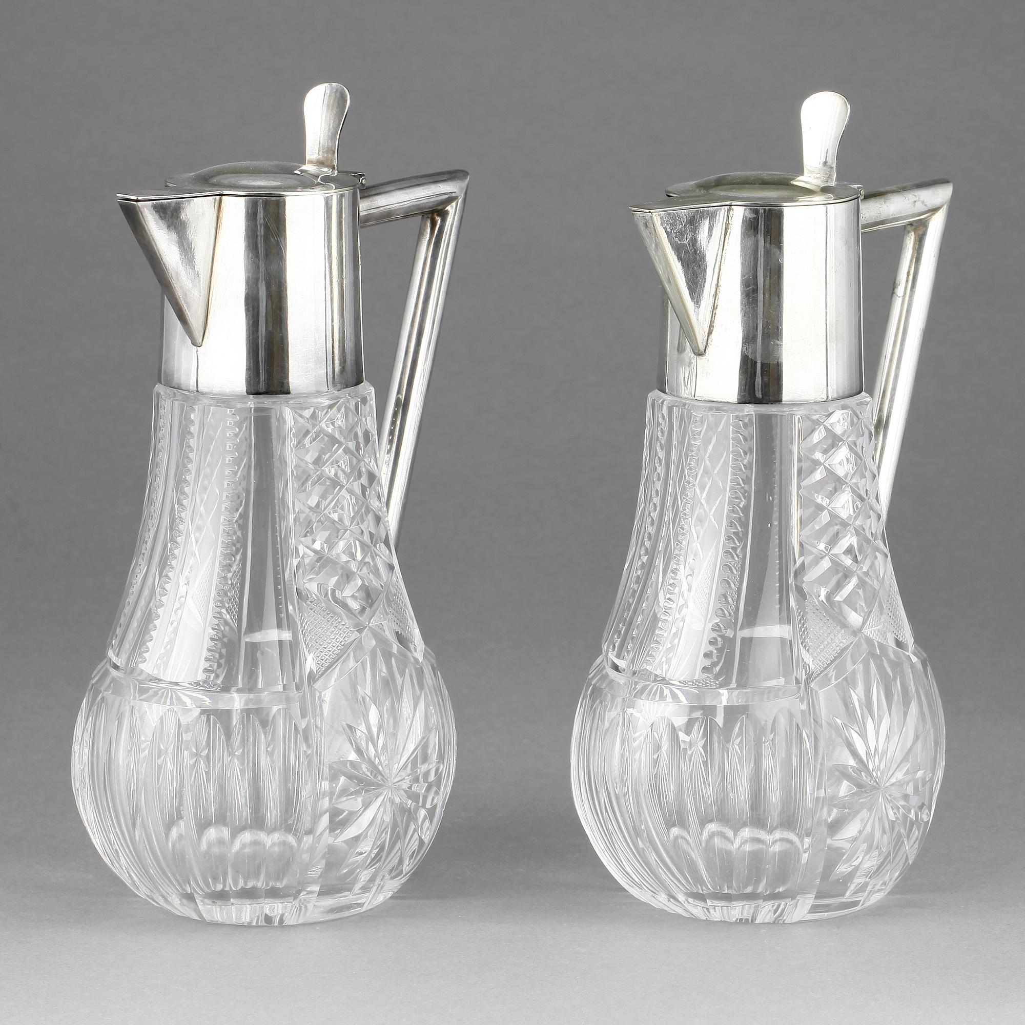 KANNOR, ett par, glas och nysilver, GAB, 1900-talets början.