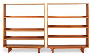 689. A pair of Josef Frank mahogany bookshelves, Svenskt Tenn, model 1142.