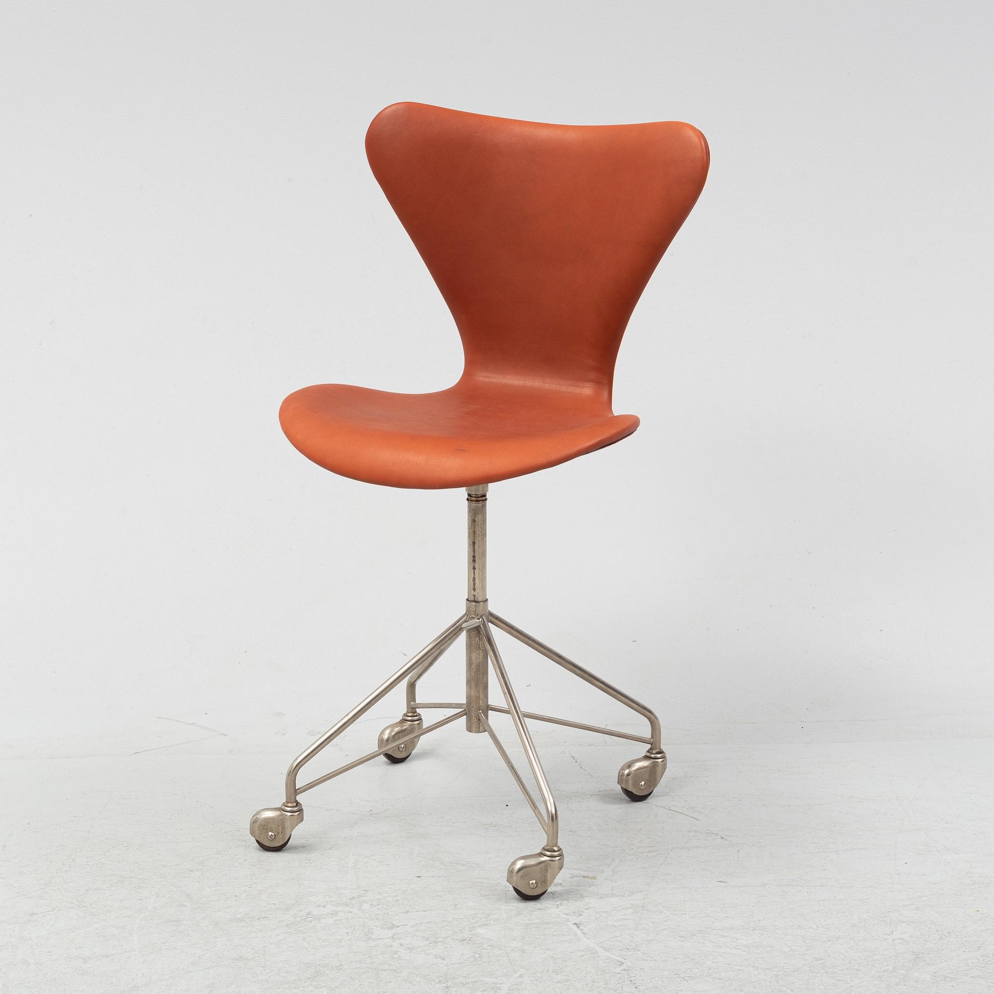 Arne Jacobsen, kontorsstol, "Sjuan", Fritz Hansen, Danmark, 1960-tal.