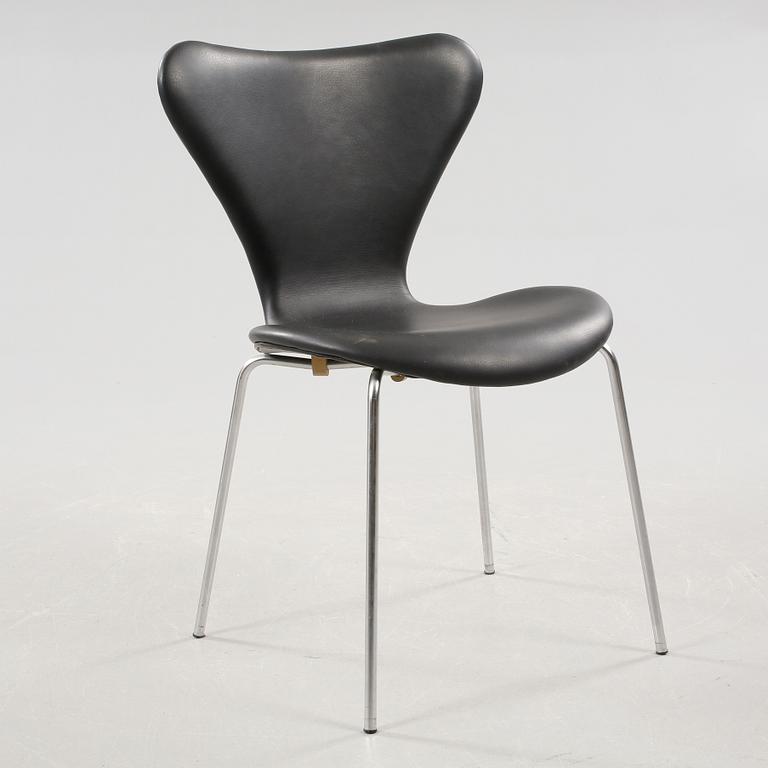 STOL, "Sjuan", Arne Jacobsen, Fritz Hansen, 1970.